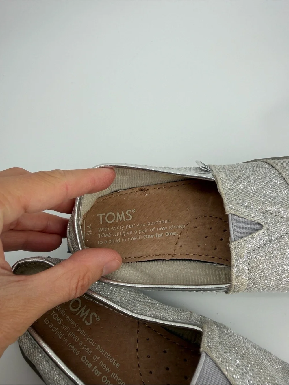TOMS Kids Classic Silver Glitter Alpargata Slip On Shoes Size Youth 12 Y12